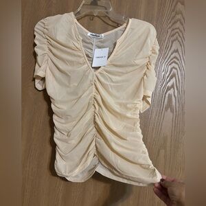 Yesterdaze Beige Mesh Short Sleeve Ruched Top Womens Large.